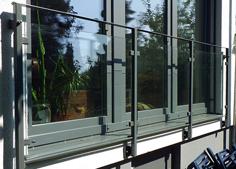 Fenstergelänger anthrazit von Metallbau Ferro Design Kreß